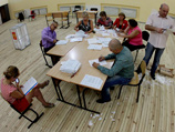 В Приморье также лидирует временно исполняющий обязанности губернатора Владимир Миклушевский ("ЕР"), за которого после обработки 29% бюллетеней проголосовали свыше 78% избирателей