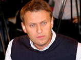 Двоих сторонников Навального вызвали в СК для предъявления обвинения по делу о краже плаката владимирского дворника