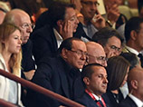 Апелляционный суд Милана встал на сторону бывшего премьера Сильвио Берлускони обязал экс-супругу политика отказаться от 36 из 108 миллионов евро, которые некогда супруг должен был ей выплатить за три года, прошедшие после развода