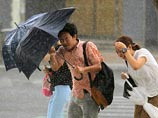 В Японии готовятся к тайфуну "Фэнхуан", несущему восьмиметровые волны