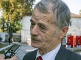 Лидер крымских татар Мустафа Джемилев рассказал, что представители так называемой крымской самообороны составляют некие списки, в которые вносятся члены местных меджлисов якобы для "ликвидации" Лидер крымских татар Мустафа Джемилев рассказал, что представители так называемой крымской самообороны составляют некие списки, в которые вносятся члены местных меджлисов якобы для "ликвидации"