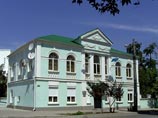 Напомним, что на прошлой неделе в меджлисе в Симферополе прошла серия обысков. Крымских татар попросили освободить здание, где проходили следственные мероприятия Напомним, что на прошлой неделе в меджлисе в Симферополе прошла серия обысков. Крымских татар попросили освободить здание, где проходили следственные мероприятия