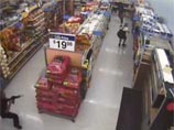 В США полицейские застрелили мужчину в супермаркете, рассматривавшего пневматическую винтовку перед покупкой (ВИДЕО)