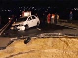 Ремонт 8-метрового провала на дороге в Крыму займет несколько месяцев  