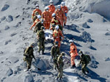 Жертвами извержения вулкана Онтаке в Японии стали 36 человек. Спасательную операцию вновь прервали из-за газов и лавы