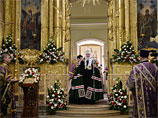 Патриарх Кирилл освятил в Москве отреставрированный храм Папы Климента