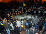 У постамента разрушенного памятника Ленину в Харькове произошли стычки