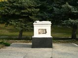 В Харьковской области разрушен еще один памятник Ленину В Харьковской области разрушен еще один памятник Ленину