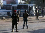 В результате двойного теракта в Кабуле погибло не менее семи военных, десятки ранены