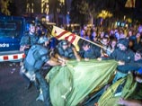 В Каталонии тысячи людей вышли на улицы, выступив против отмены референдума о независимости В Каталонии тысячи людей вышли на улицы, выступив против отмены референдума о независимости