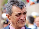 Врио губернатора Севастополя Сергей Меняйло, у которого с Чалым возник серьезный конфликт, выведенный из публичной плоскости после прямого вмешательства Москвы, тоже говорит, что не против прямых выборов Врио губернатора Севастополя Сергей Меняйло, у которого с Чалым возник серьезный конфликт, выведенный из публичной плоскости после прямого вмешательства Москвы, тоже говорит, что не против прямых выборов