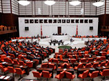 На заседании парламента Турции 2 октября состоялось голосование по поводу использования вооруженных сил страны за ее пределами. Инициативу поддержало подавляющее большинство депутатов