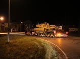 Американские танки и бронетехника проследовали через центр Риги и разместятся в 200 км от границы с Россией (ВИДЕО)