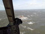 Экипаж судна, тонувшего у берегов Сахалина, завел двигатель и устранил крен
