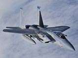 Истребитель военно-воздушных сил США F-15 разбился на востоке Великобритании, сообщило агентство Reuters со ссылкой на британскую полицию