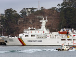 Береговая охрана использовала оружие во время рейда, так как китайские рыбаки на борту судна отказались выполнить требования пограничников и пытались дать им отпор