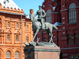 Мосгордума против переноса памятника Жукову c Манежной площади: "Двинуть его куда-то может только президент" Мосгордума против переноса памятника Жукову c Манежной площади: "Двинуть его куда-то может только президент"