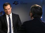 Премьер-министр РФ Дмитрий Медведев считает, что "перезагрузка" отношений РФ и США в условиях санкций, введенных Западом против Москвы, невозможна как минимум до тех пор, пока стороны не вернутся к "нулевой позиции". Об этом он заявил в интервью телеканал