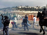 Арабы устроили беспорядки в Иерусалиме, протестуя против ограничений доступа на Храмовую гору