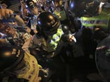 В Гонконге ожесточенные столкновения протестующих с полицией: есть пострадавшие, десятки задержанных В Гонконге ожесточенные столкновения протестующих с полицией: есть пострадавшие, десятки задержанных