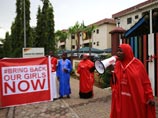 Власти Нигерии ожидают освобождения похищенных "Боко Харам" школьниц ко вторнику
