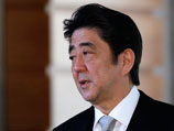 Пост в правительстве Японии оставила еще одна женщина-министр, которую заподозрили в подкупе избирателей картонными веерами