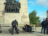 Канадская полиция назвала имя и фамилию мужчины, подозреваемого в стрельбе в Оттаве у мемориала канадцам, погибшим в годы первой мировой войны. Это Мишель Зехаф Бибо (Michael Zehaf-Bibeau), 1982 года рождения, подданный Канады