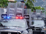 В розыск за убийства объявлен мэр Игуалы Хосе Луис Абарка. По версии следователей, именно он приказал городской полиции жестоко подавить студенческие акции протеста