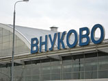 По мнению следствия, Круглов в день трагедии во Внуково, жертвами которой стали четыре человека, должен был обеспечить безопасность на взлетно-посадочной полосе, но "не предпринял мер к освобождению взлетно-посадочной полосы от снегоуборочной машины По мнению следствия, Круглов в день трагедии во Внуково, жертвами которой стали четыре человека, должен был обеспечить безопасность на взлетно-посадочной полосе, но "не предпринял мер к освобождению взлетно-посадочной полосы от снегоуборочной машины
