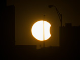 Японский спутник сфотографировал "кольцо огня" в момент солнечного затмения
