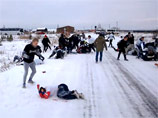 На уральской трассе футбольные болельщики устроили массовую драку (ВИДЕО)