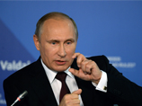 Деятельность Владимира Путина на посту президента РФ, согласно последнему, сентябрьскому, опросу "Левада-Центра", одобряют менее половины россиян