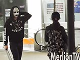 Хеллоуин приближается: полиция Сингапура не оценила шутки с ВИДЕО, в котором маньяк с тесаком нападает на прохожих Хеллоуин приближается: полиция Сингапура не оценила шутки с ВИДЕО, в котором маньяк с тесаком нападает на прохожих