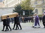 Церемония захоронения состоялась в присутствии родных и близких, а также ближайших друзей