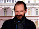 Рэйф Файнс привез в Москву на фестиваль "Новое британское кино" байопик Диккенса Рэйф Файнс привез в Москву на фестиваль "Новое британское кино" байопик Диккенса