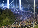 В Будапеште продолжаются массовые акции протеста, вызванные проектом нового закона