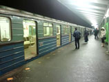 Бросившаяся под поезд пассажирка московского метро выжила
