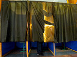 Всего в ДНР открылось свыше 300 избирательных участков. В ЛНР можно проголосовать более чем на 100 участках