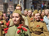 Парад Победы и торжества, приуроченные к юбилею, должны продемонстрировать военную мощь России и консолидировать общество вокруг патриотической идеи