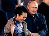 Путин подал плед жене Си Цзиньпина, шокировав Китай и вызвав пересуды в мировых СМИ Путин подал плед жене Си Цзиньпина, шокировав Китай и вызвав пересуды в мировых СМИ