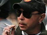 В Свердловской области запретили афиши с курящим Гариком Сукачевым