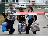 Главными причинами для эмиграции украинцев, по мнению эксперта, будут напряженная внутриполитическая обстановка, сложная экономическая ситуация и, как следствие, снижение уровня занятости и доходов населения Главными причинами для эмиграции украинцев, по мнению эксперта, будут напряженная внутриполитическая обстановка, сложная экономическая ситуация и, как следствие, снижение уровня занятости и доходов населения