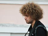 Известный блоггер Илья Варламов в своем интернет-дневнике поделился результатами собственного расследования о происхождении снимка, на котором якобы запечатлен момент пуска ракеты из "МиГ-29" в малайзийский самолет Boeing 777 Известный блоггер Илья Варламов в своем интернет-дневнике поделился результатами собственного расследования о происхождении снимка, на котором якобы запечатлен момент пуска ракеты из "МиГ-29" в малайзийский самолет Boeing 777