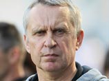 Бывший главный тренер московского "Локомотива" Леонид Кучук снова назначен главным тренером футбольного клуба "Кубань". Новое трудовое соглашение подписано сроком на два года с возможностью его продления Бывший главный тренер московского "Локомотива" Леонид Кучук снова назначен главным тренером футбольного клуба "Кубань". Новое трудовое соглашение подписано сроком на два года с возможностью его продления