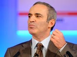 Гарри Каспаров сравнил "единоличную диктатуру" Путина с правлением Гитлера Гарри Каспаров сравнил "единоличную диктатуру" Путина с правлением Гитлера