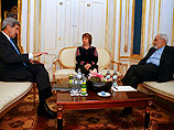 В воскресенье глава МИД Ирана Джавад Зариф, госсекретарь США Джон Кэрри и координатор от ЕС Кэтрин Эштон проведут очередную встречу