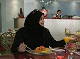 В Саудовской Аравии рестораторы отказываются обслуживать женщин - чтобы не допустить разврата В Саудовской Аравии рестораторы отказываются обслуживать женщин - чтобы не допустить разврата