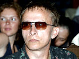 Актеру Ивану Охлобыстину, который отрицал существование Украины, вручили бутыль с кровью Актеру Ивану Охлобыстину, который отрицал существование Украины, вручили бутыль с кровью