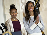 Блоггеры защитили дочерей Обамы от обвинений в недостаточной длине юбок