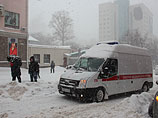 В Хабаровске из-за снегопада введен режим ЧС, один человек погиб